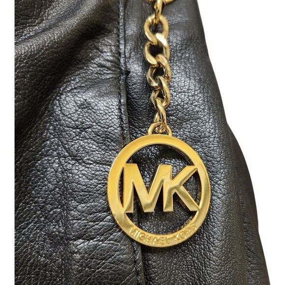 MICHAEL KORS Large Pebbled Leather Naomi Twist Braided Strap Black Bag - Picture 15 of 16